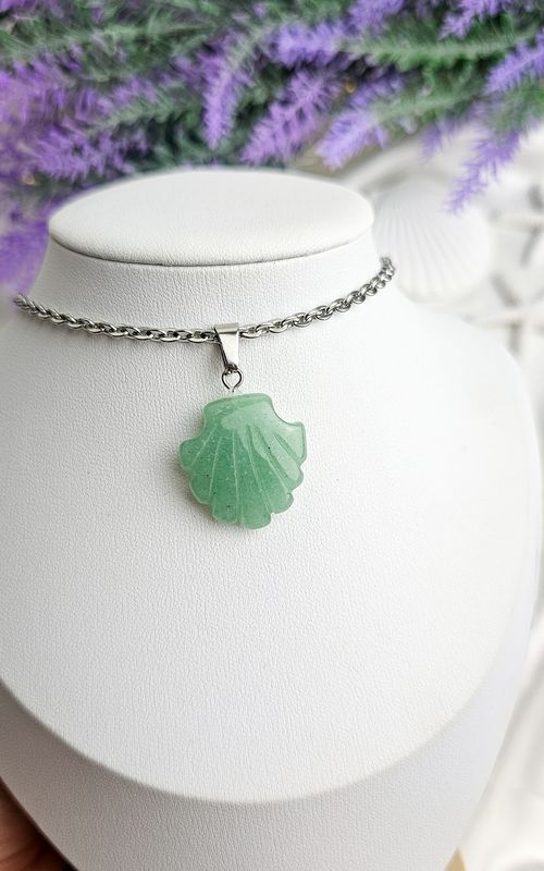 Necklace with Shell in Green Adventurine