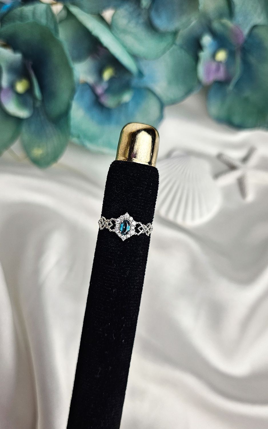 Adjustable Ring in Topaz (FROM SIZE 12)