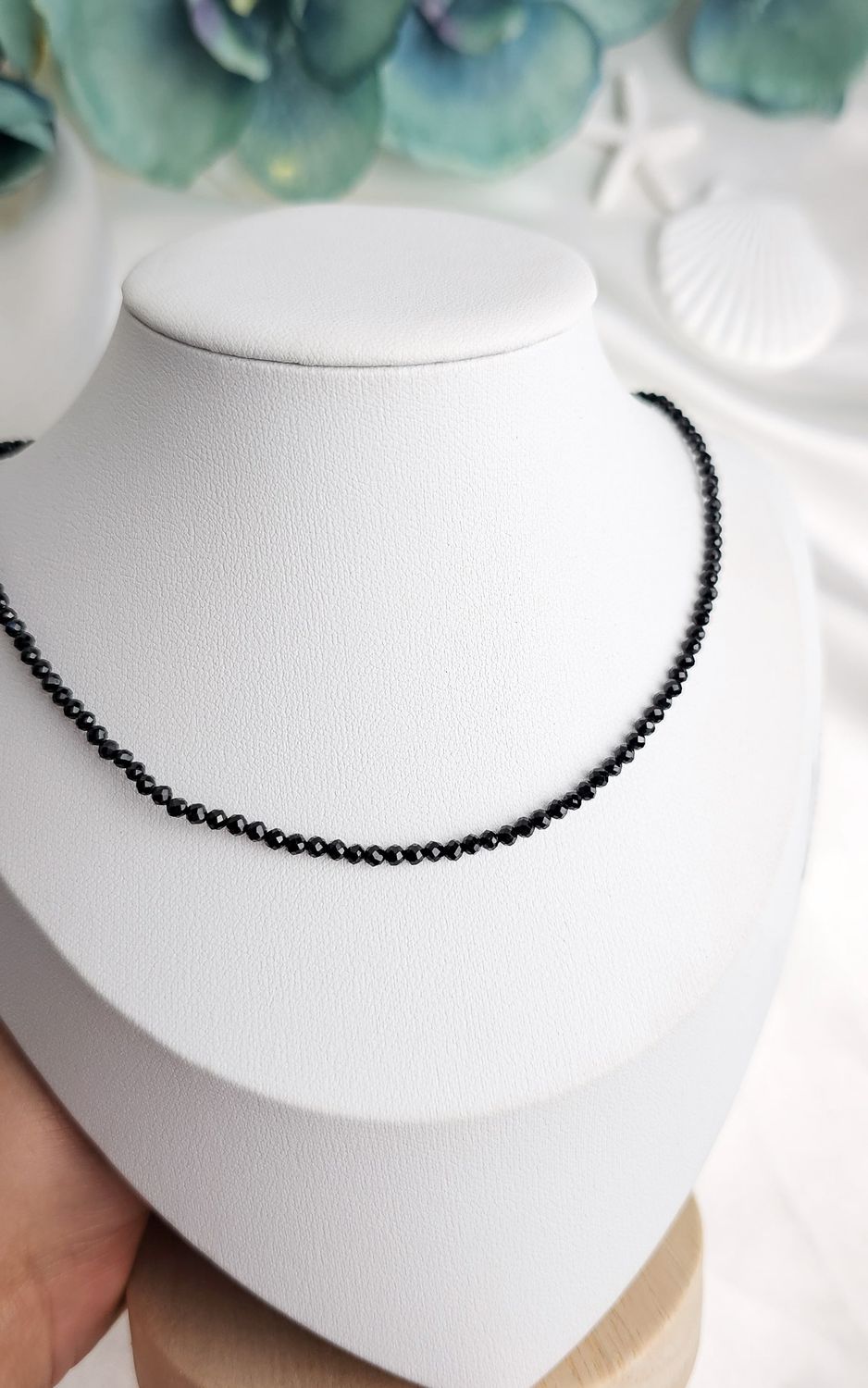 Necklace in Black Spinel