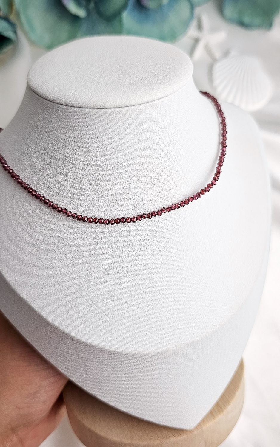 Bracelet with Bow in Garnet