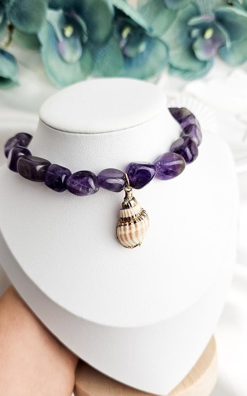 Necklace in Amethyst with Shell (Big)