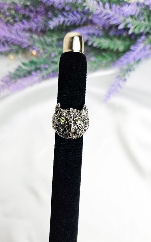 Adjustable Ring with Howl in Peridot (FROM SIZE 17)