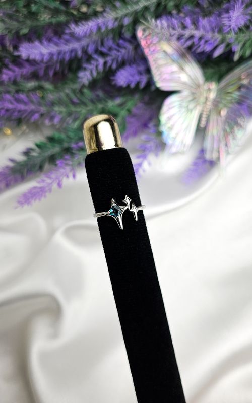 Adjustable Ring with Star in Topaz (FROM SIZE 10)