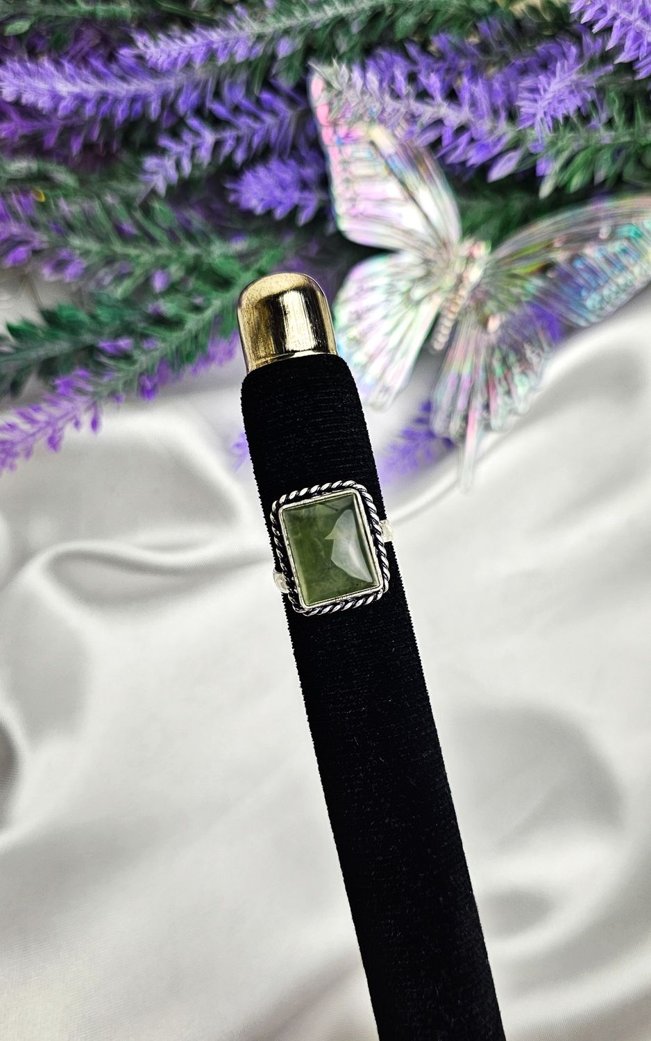 Adjustable Indian Ring in Prehnite (FROM SIZE 7)