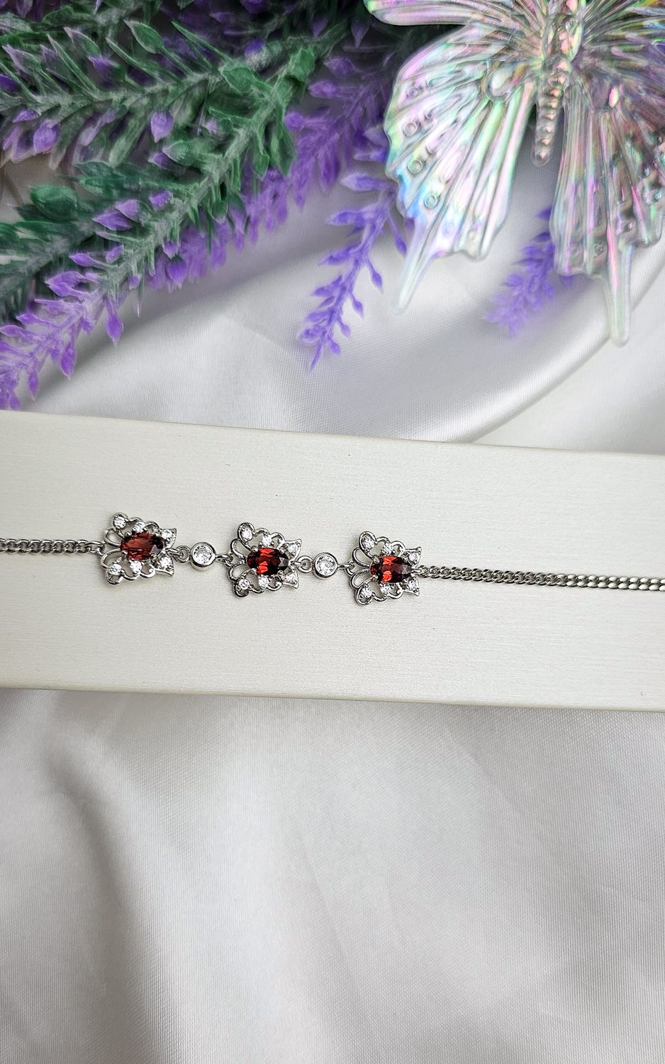 Bracelet with Butterflies in Garnet