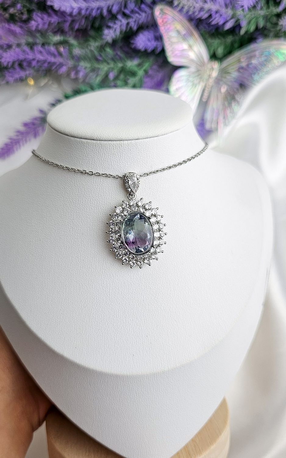 Necklace Gem in Rainbow Fluorite n.1