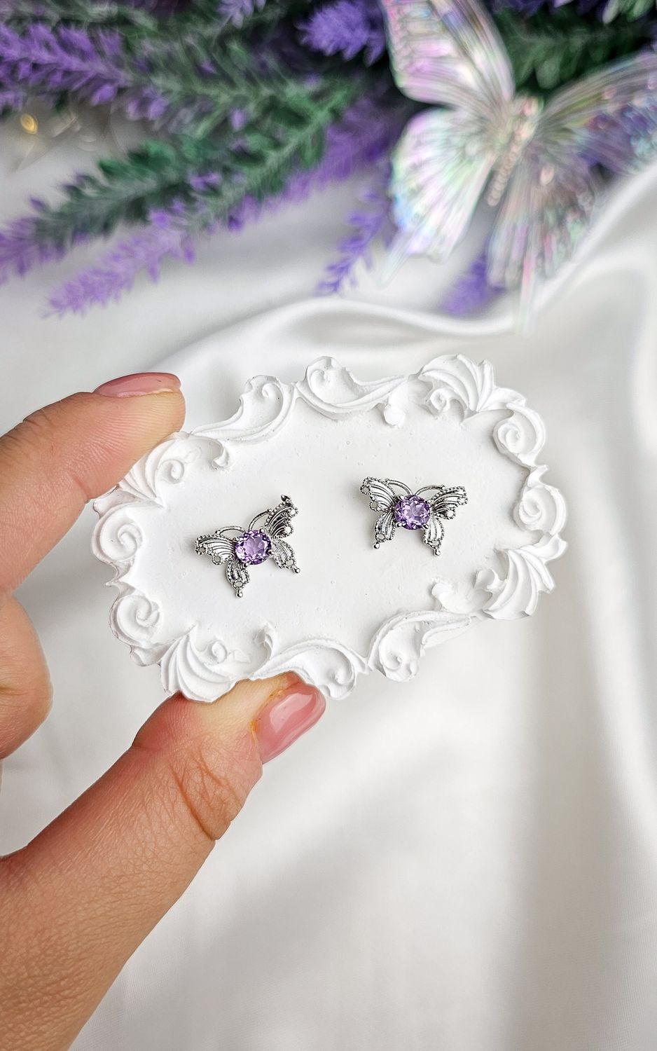 Earrings with Butterflies in Amethyst