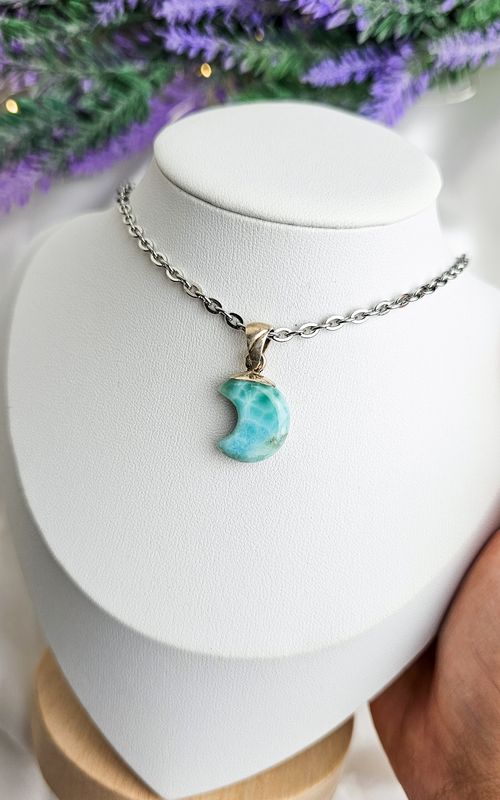 Necklace with Moon in Larimar (s925)