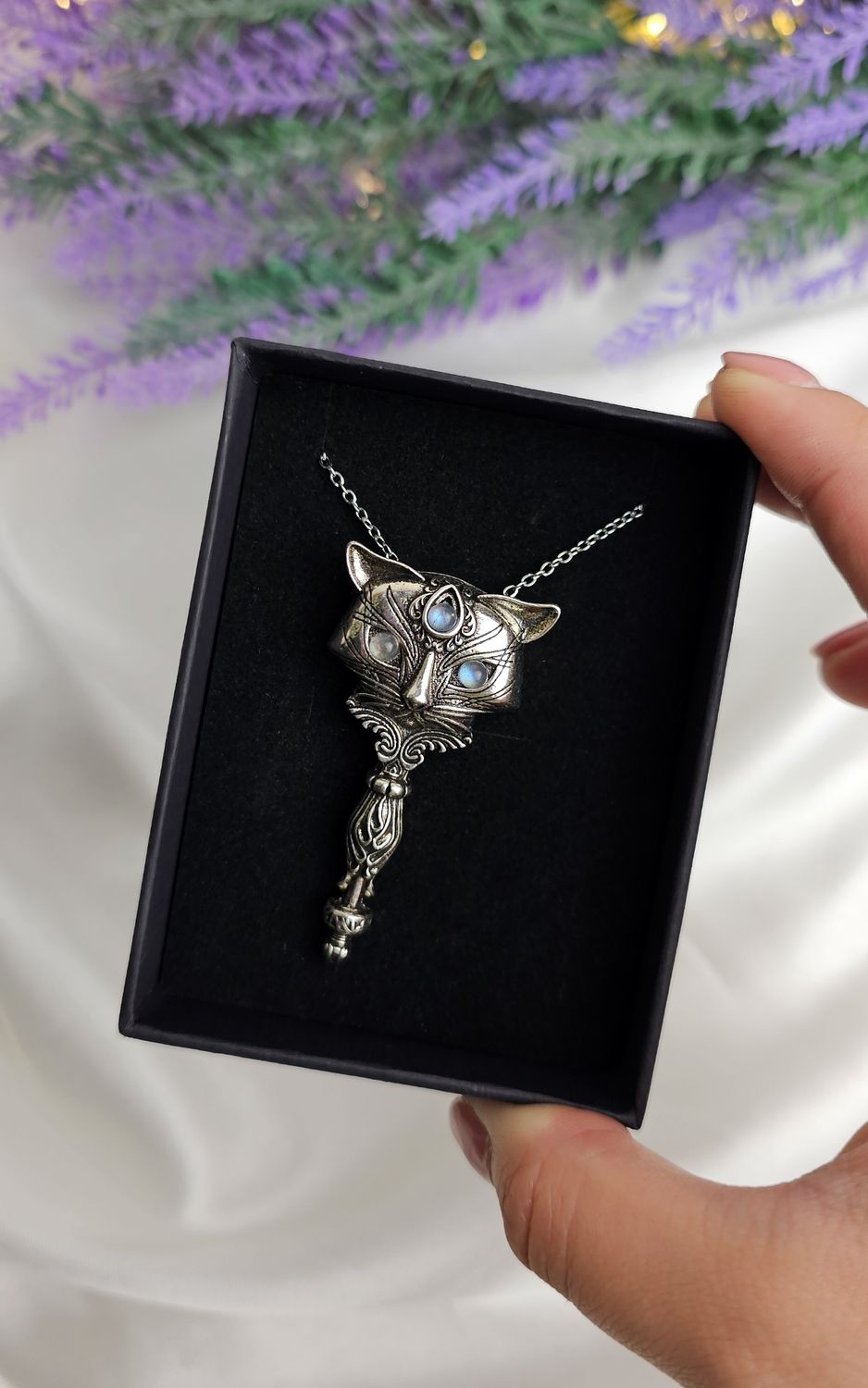 Necklace with Cat in Labradorite