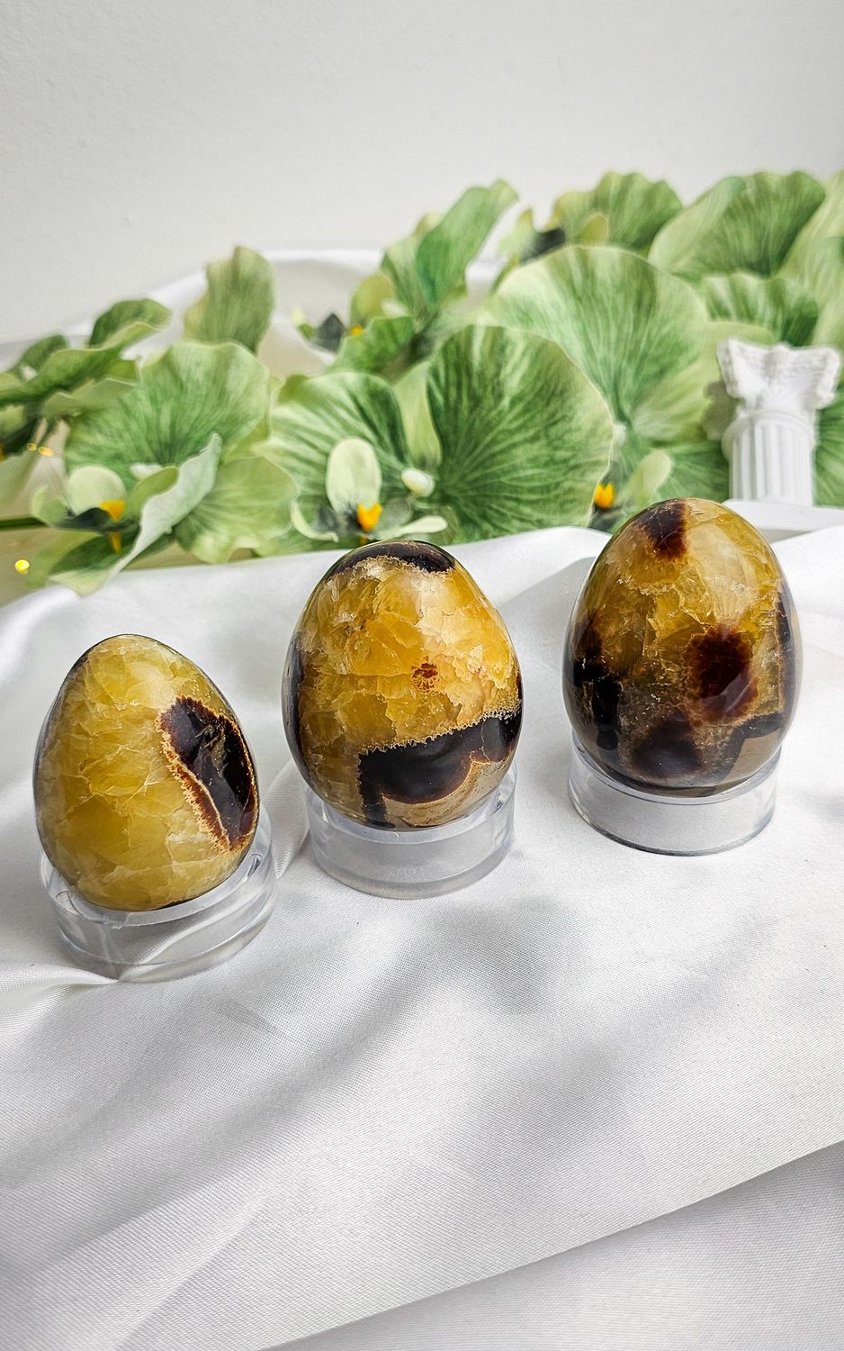 Septarium Egg (with Stand)