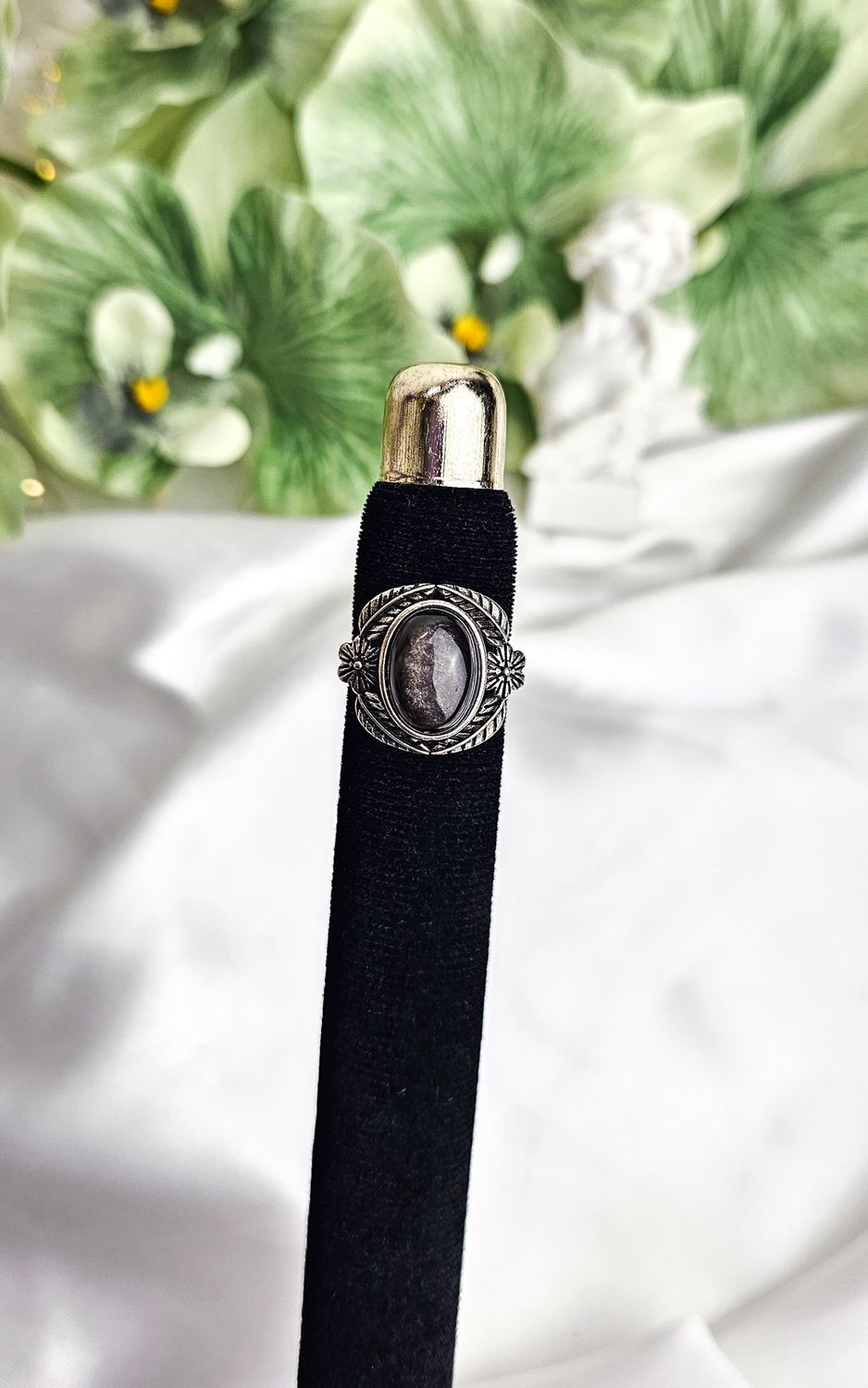 Adjustable Etnic Ring in Silver Obsidian (FROM SIZE 12)