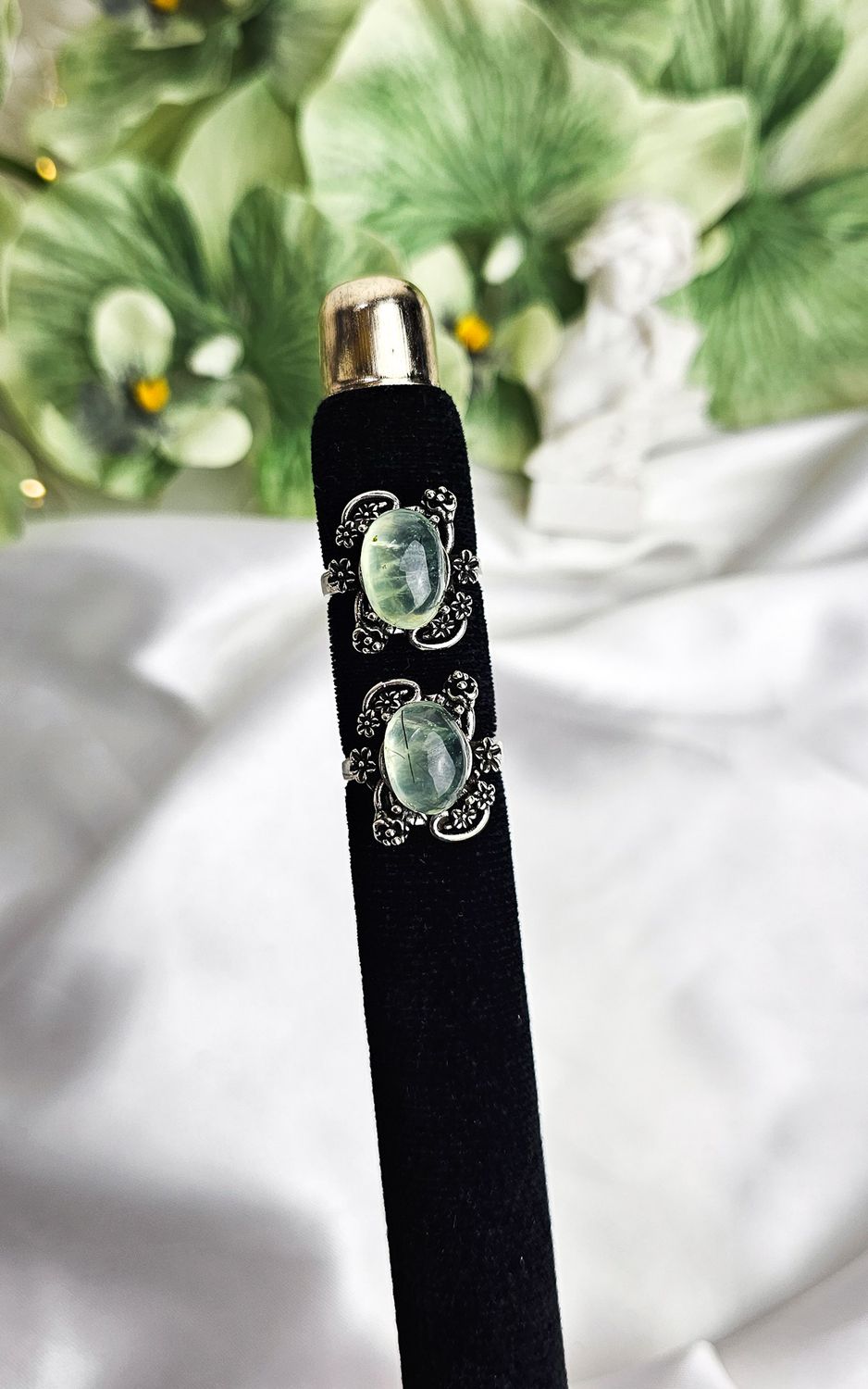 Adjustable Ring in Prehnite (FROM SIZE 13/14)