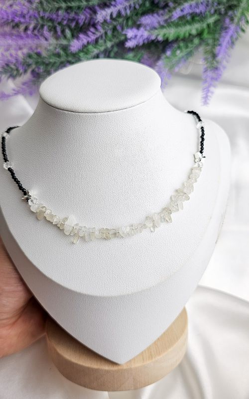 Necklace in Black Spinel with Rainbow Moonstone
