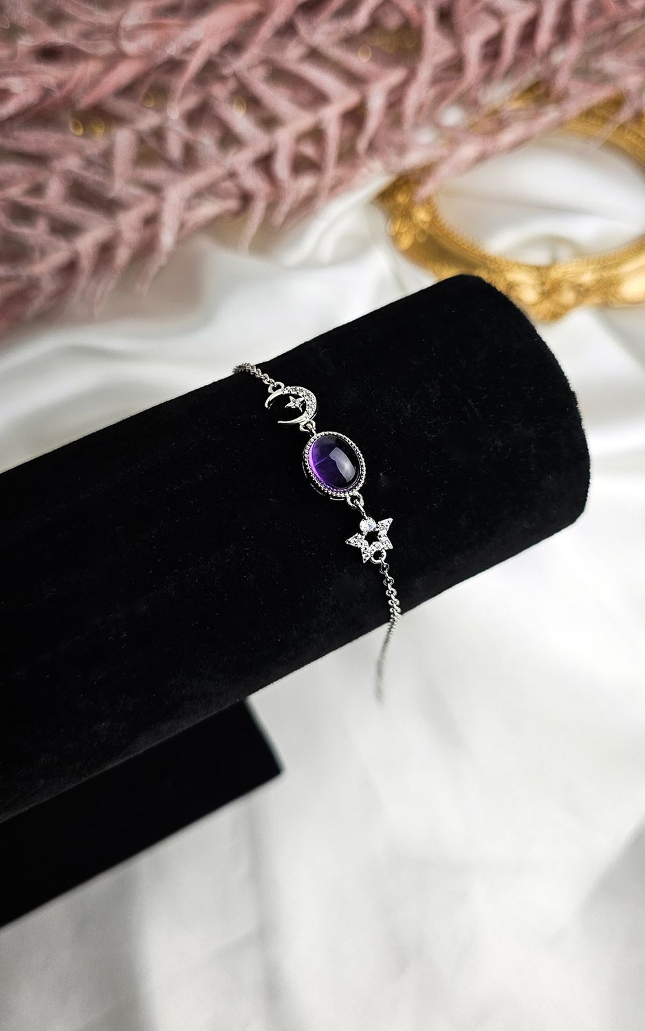 Bracelet in Amethyst with Moon and Star