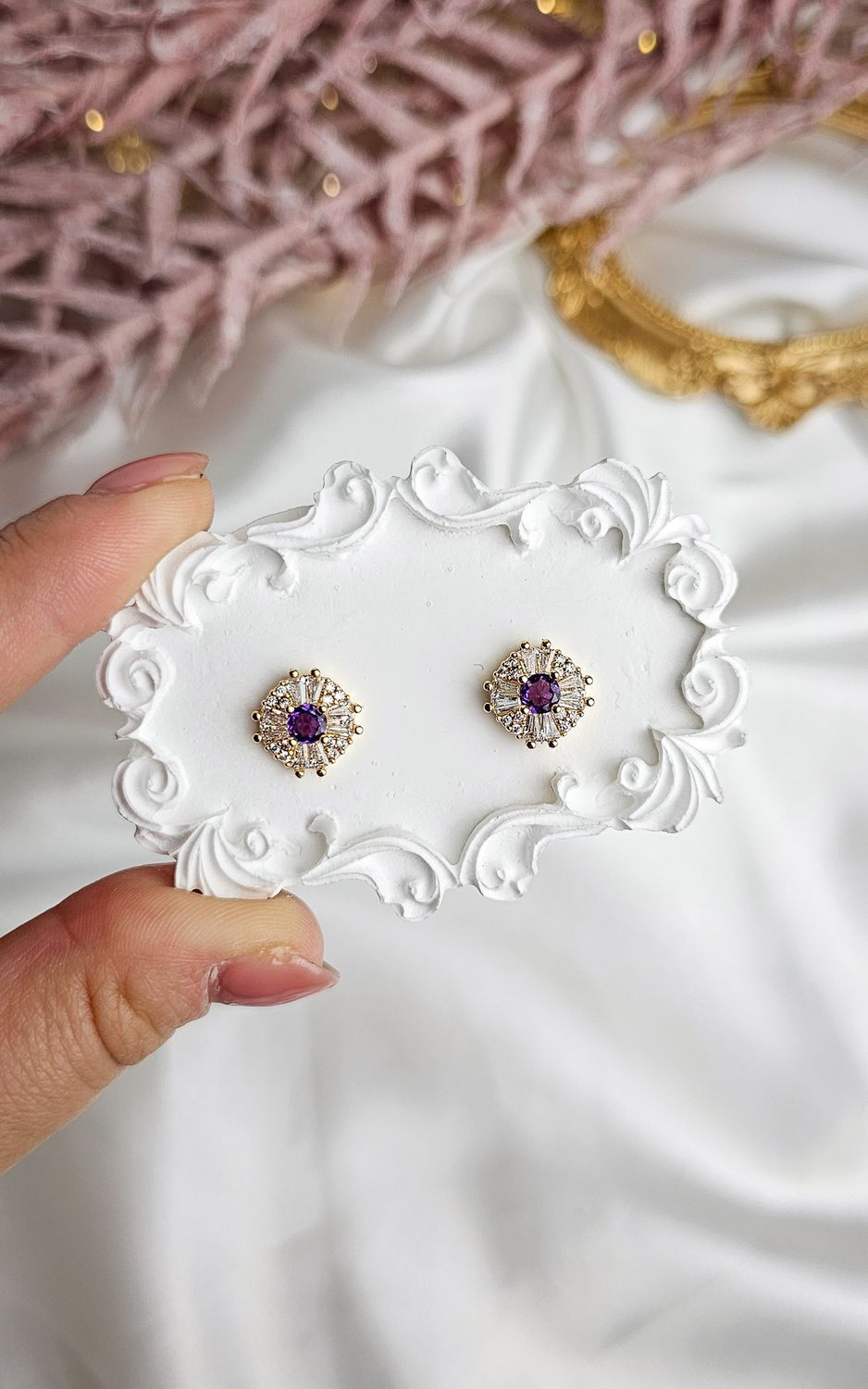 Earrings in Amethyst
