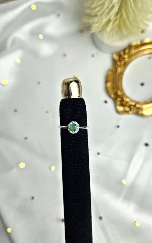 Adjustable Ring in Emerald (FROM SIZE 12)