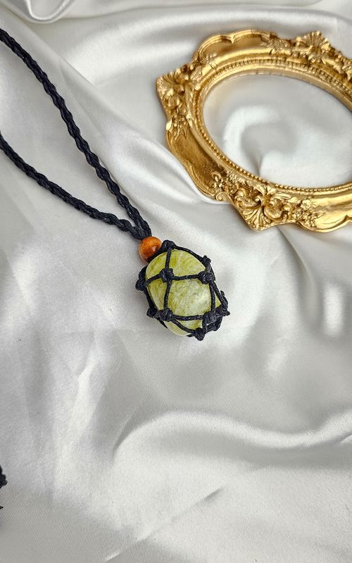 Macramé Cage Necklace (Black)