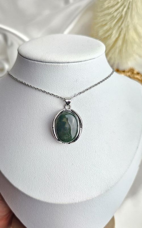 Necklace in Moss Agate