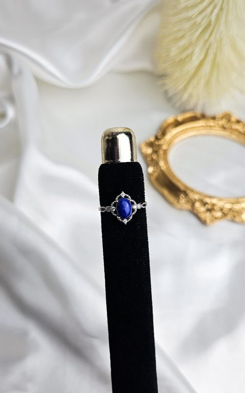 Adjustable Vintage Ring with Lapislazuli (FROM SIZE 12)