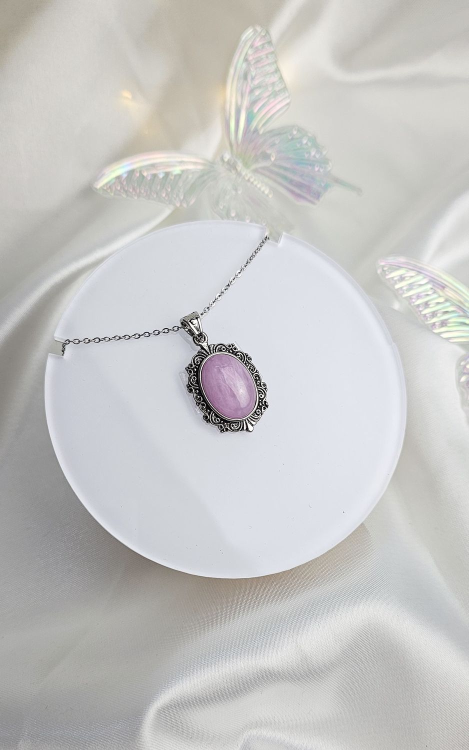 Etnic Necklace in Kunzite