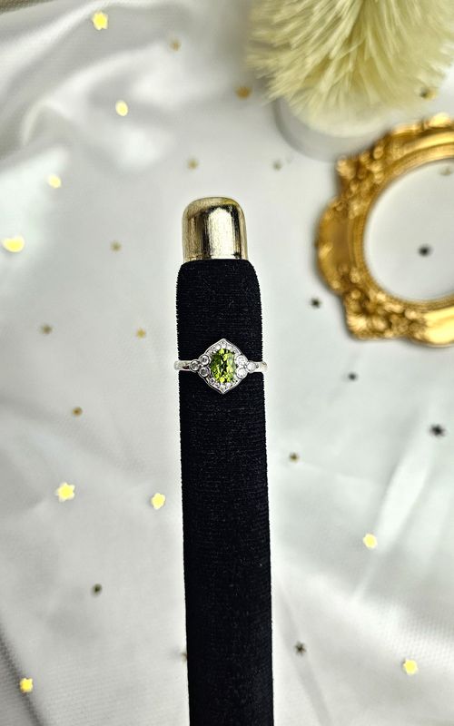 Adjustable Vintage Ring in Peridot (FROM SIZE 14)