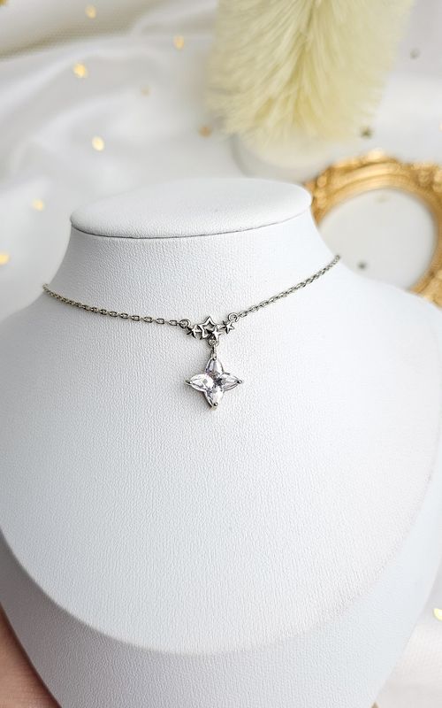 Necklace with Star in Clear Quartz