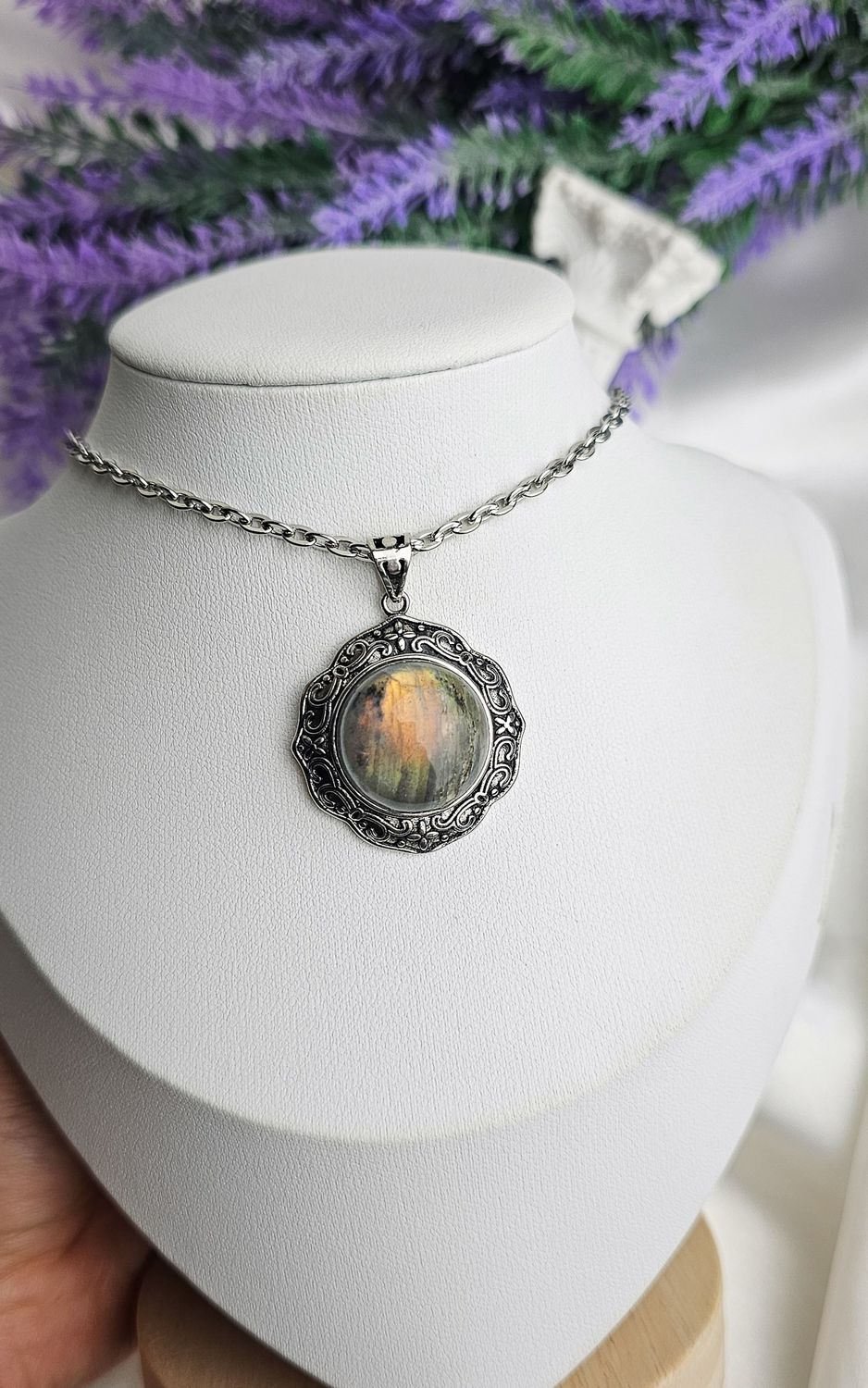 Etnic Necklace in Labradorite
