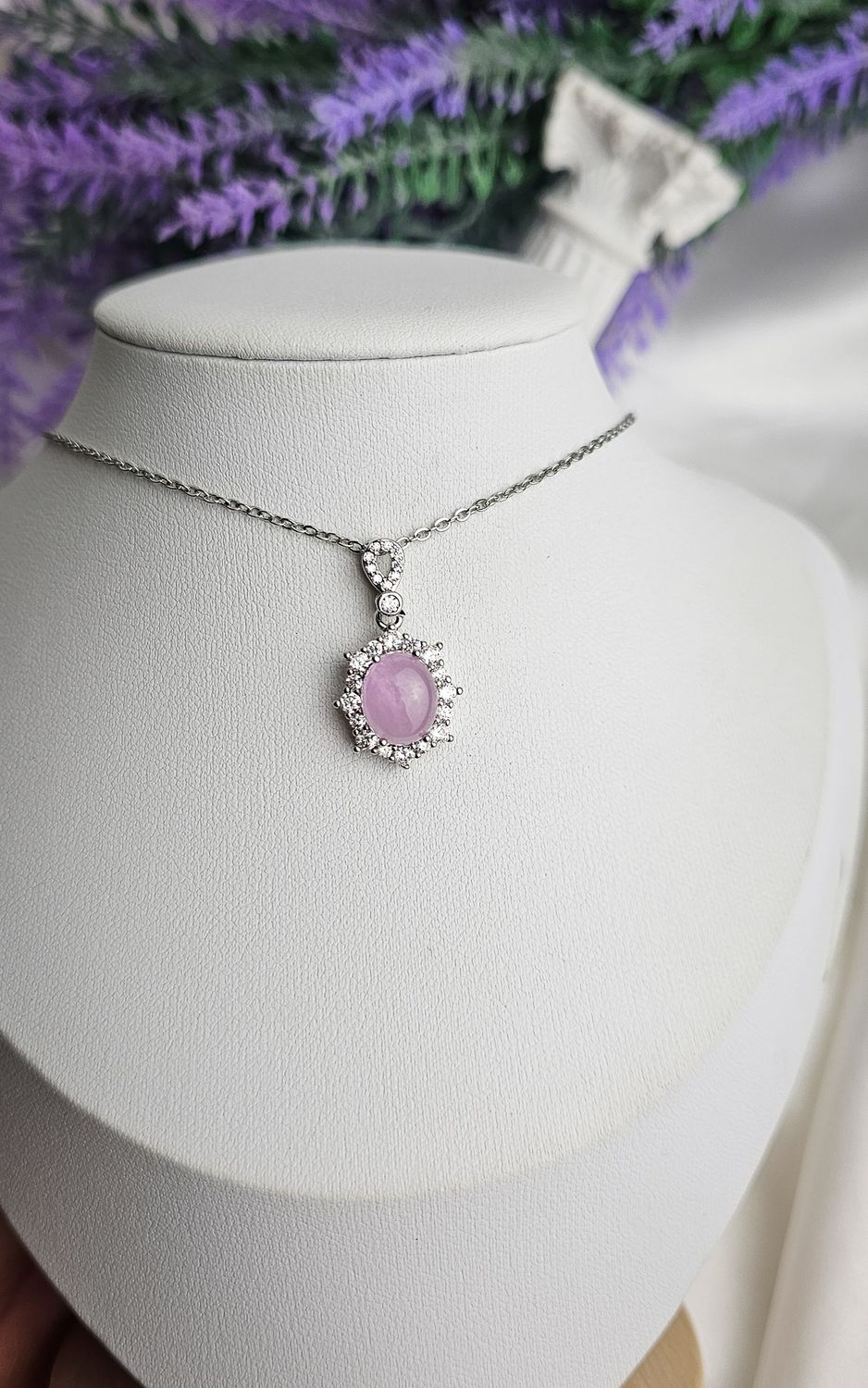 Necklace in Kunzite