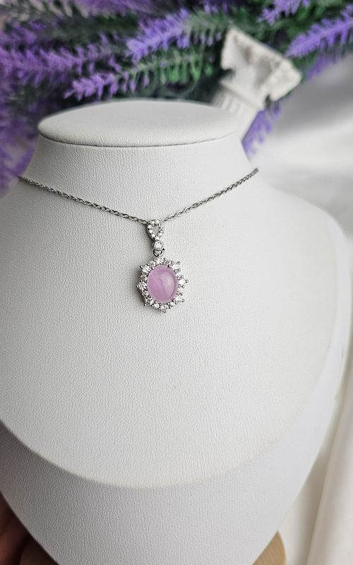 Necklace in Kunzite