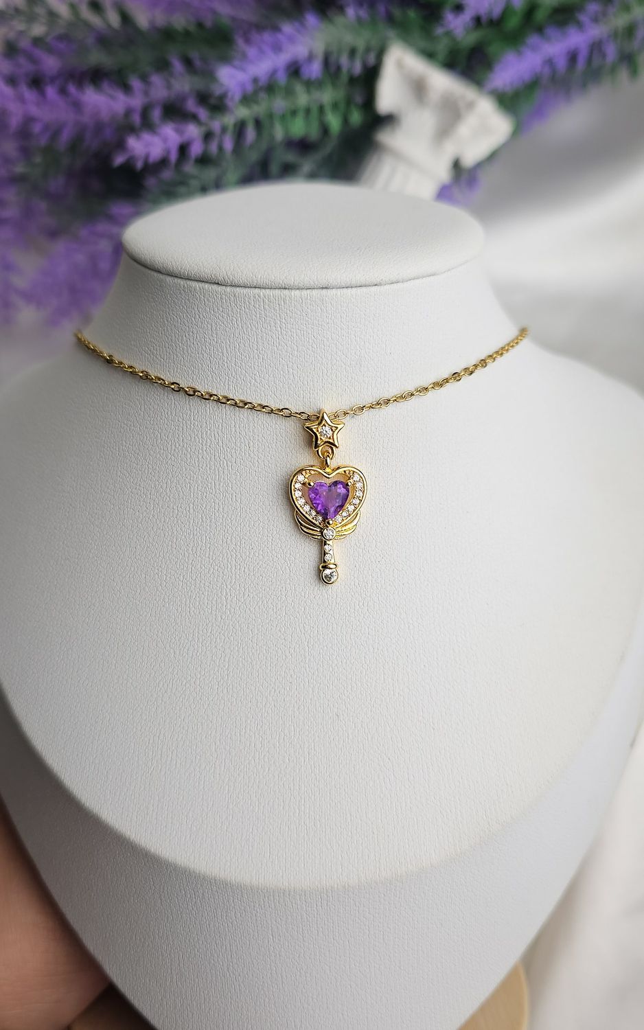 Necklace with Heart in Amethyst (Gold)