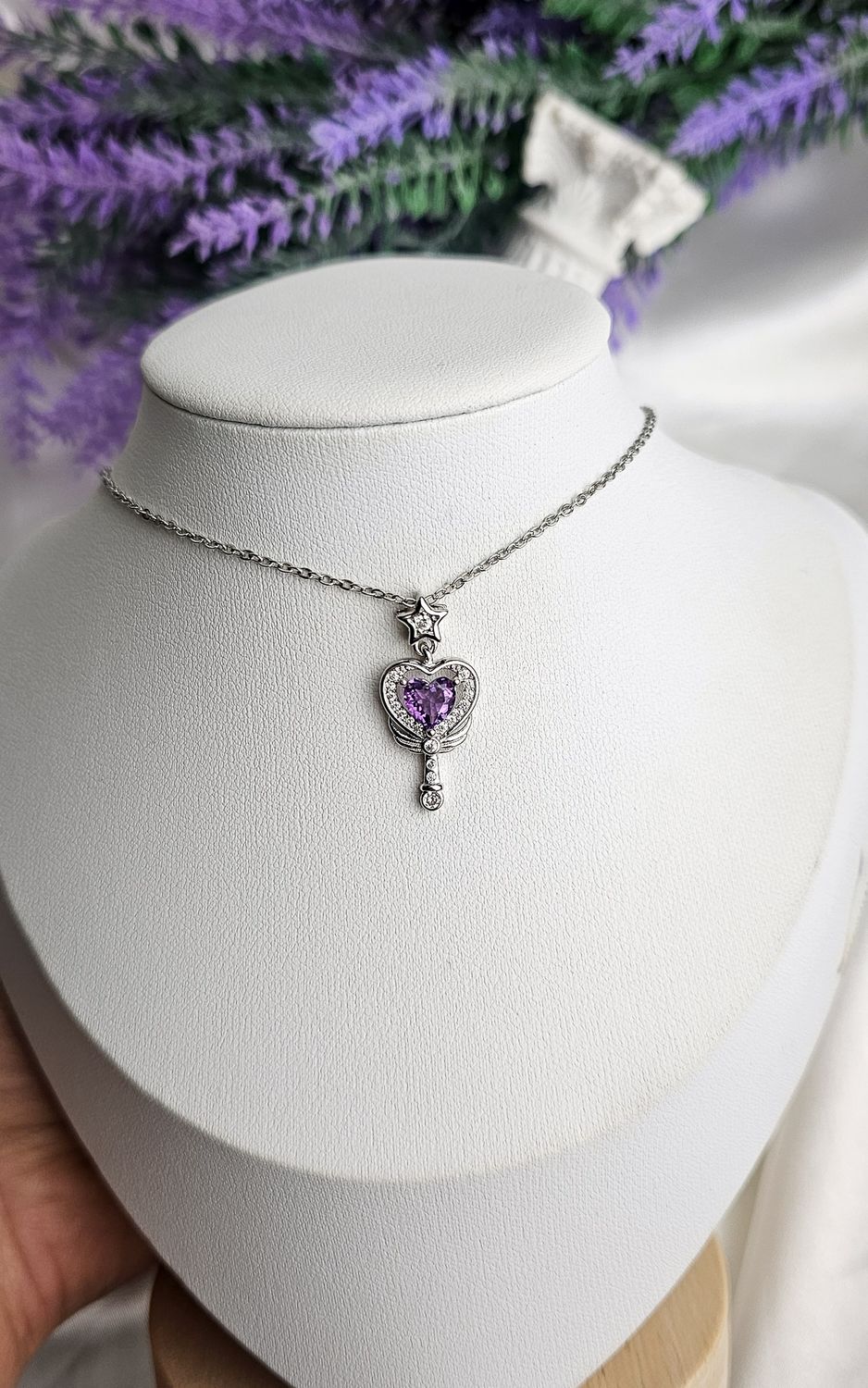 Necklace with Heart in Amethyst (Silver)