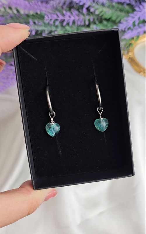 Hoop Earrings with Heart in Kyanite (s925)