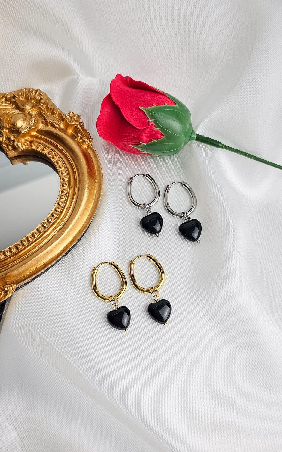 Hoop Earrings with Heart in Black Obsidian