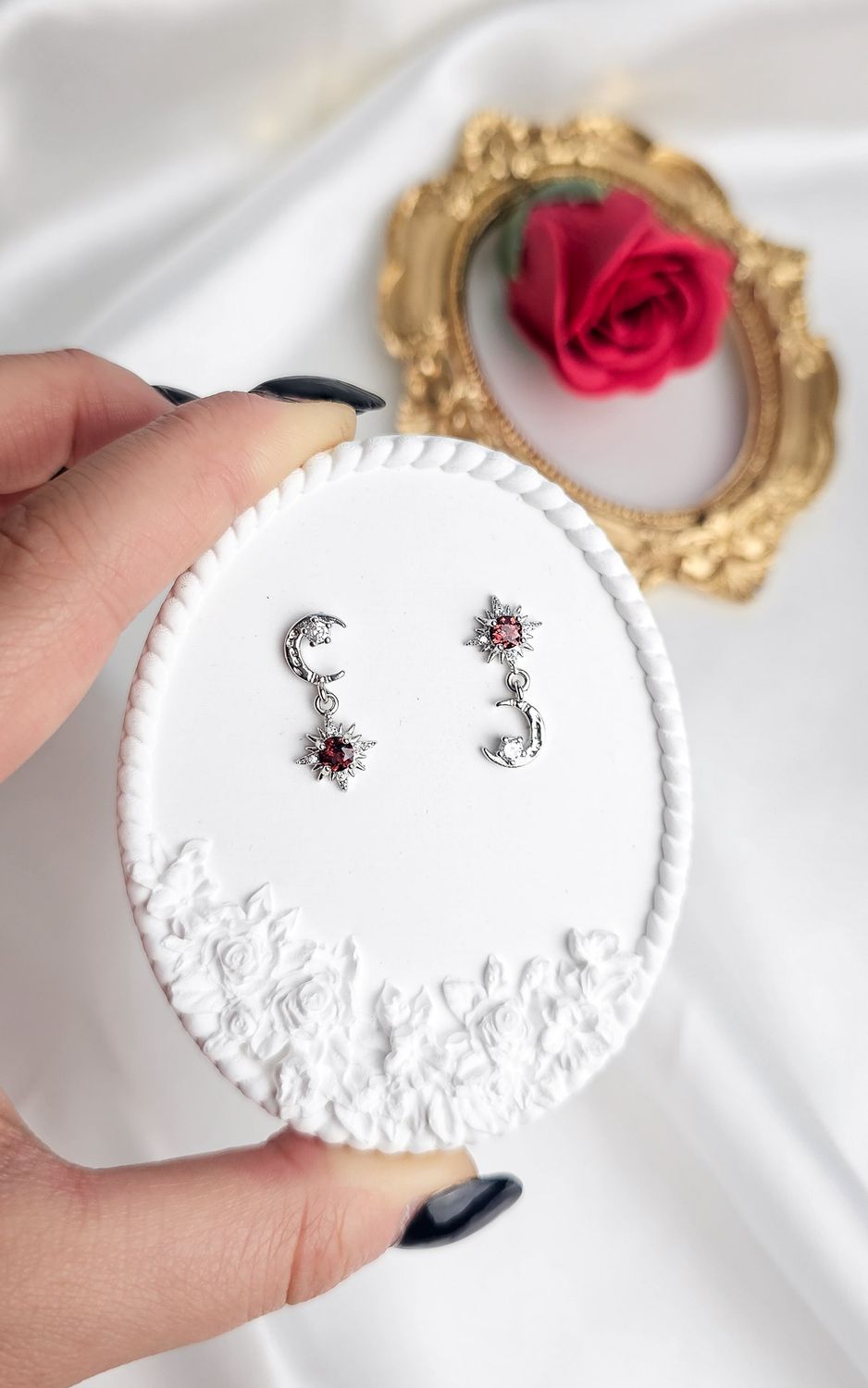 Earrings with Moon and Star in Garnet