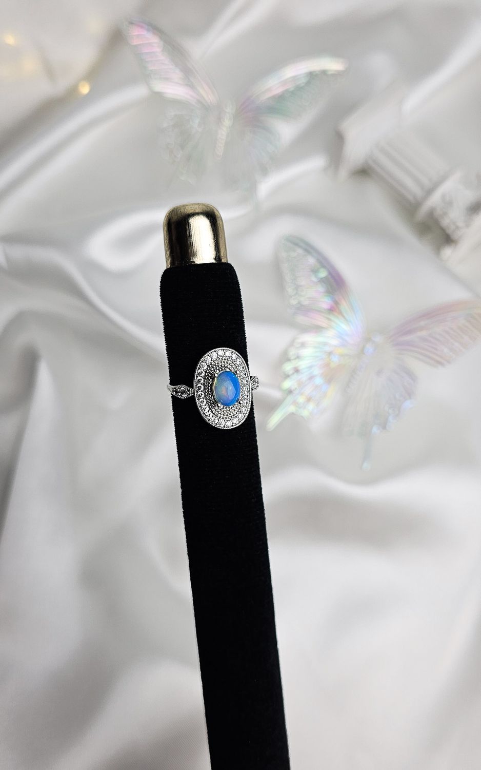 Adjustable Vintage Ring in Opal (FROM SIZE 16)