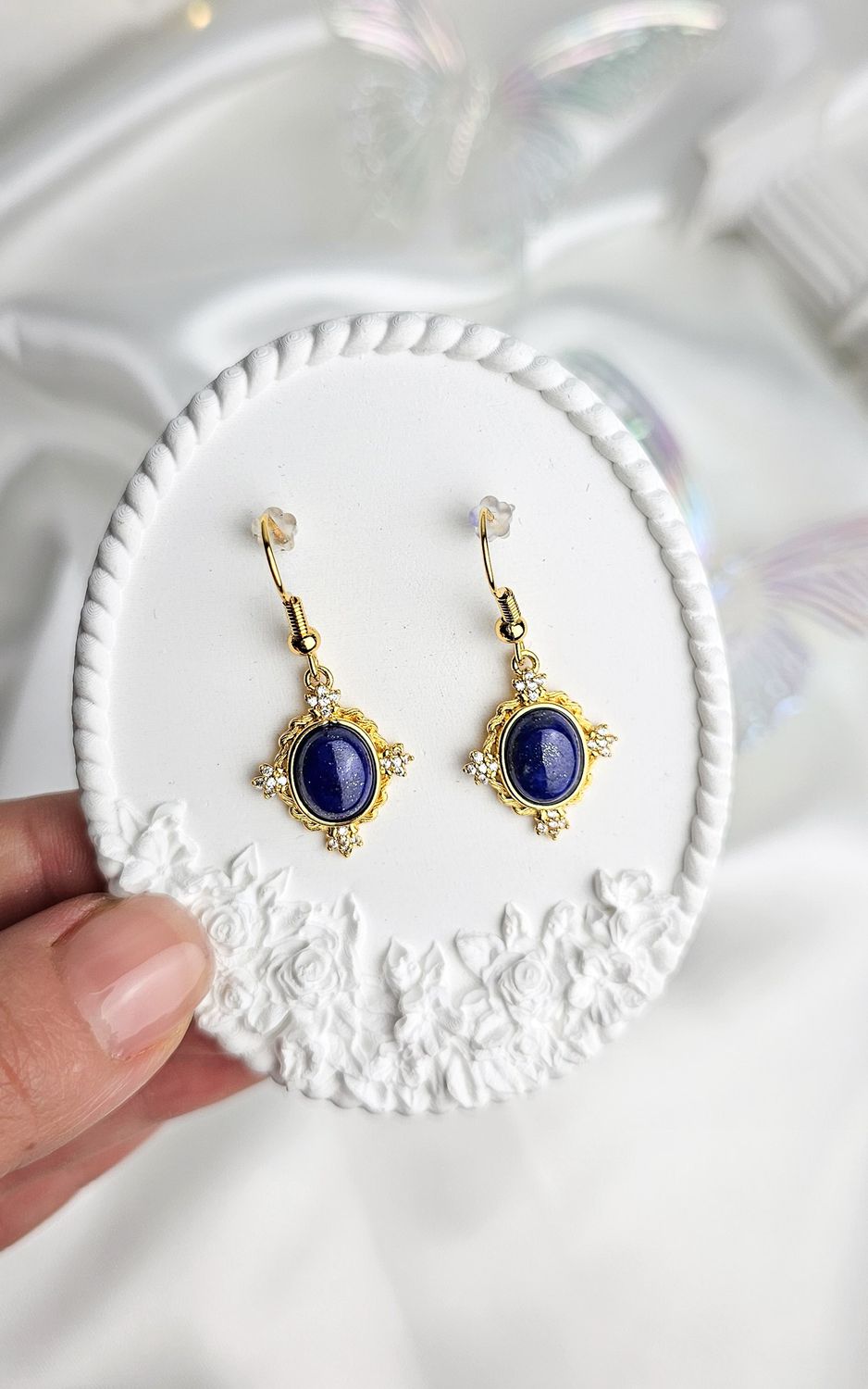 Golden Earrings in Lapislazzuli