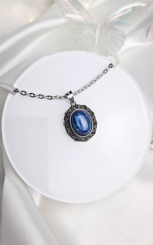 Etnic Necklace with Kyanite n.2