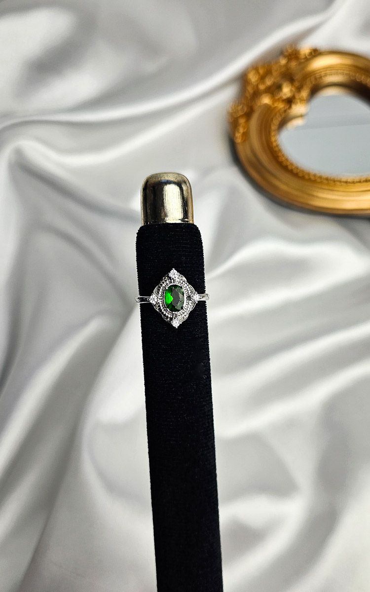 Adjustable Vintage Ring in Diopside (FROM SIZE 13)
