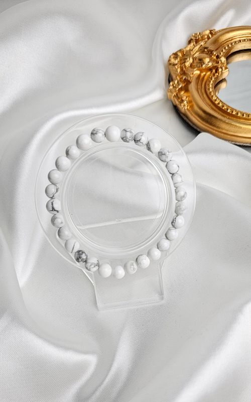 Elastic Bracelet in Howlite (6mm)