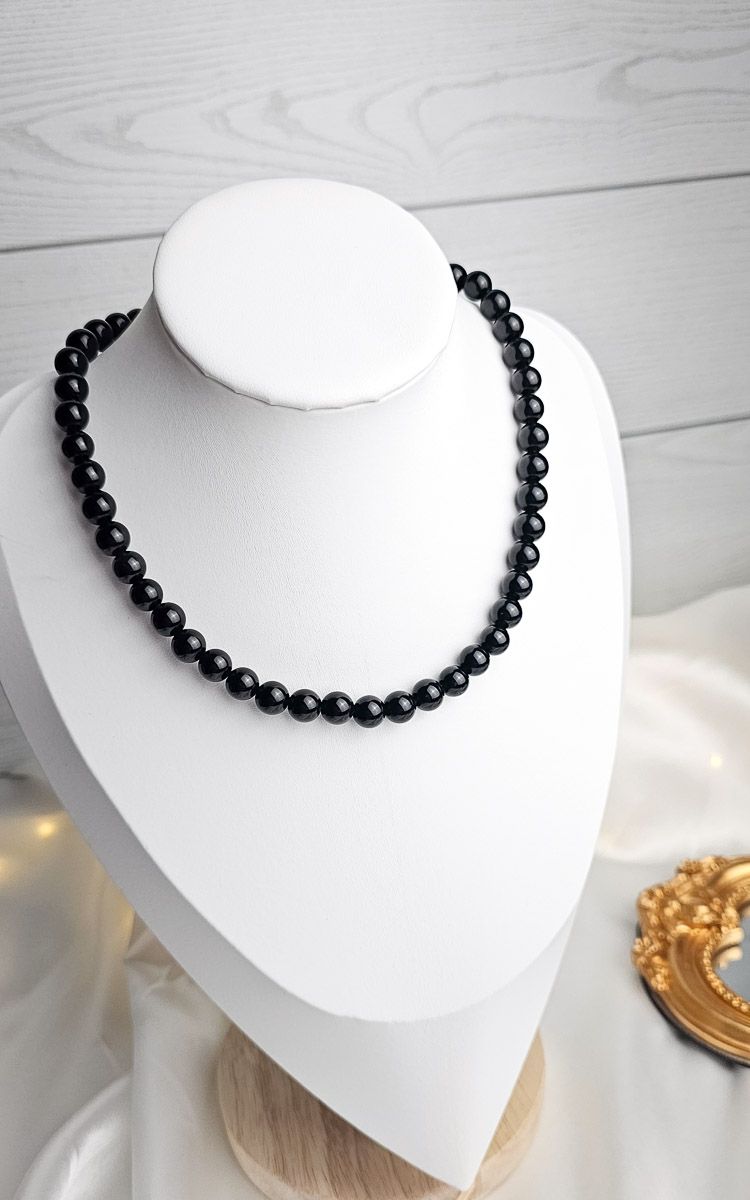 Necklace in Obsidian (8mm)