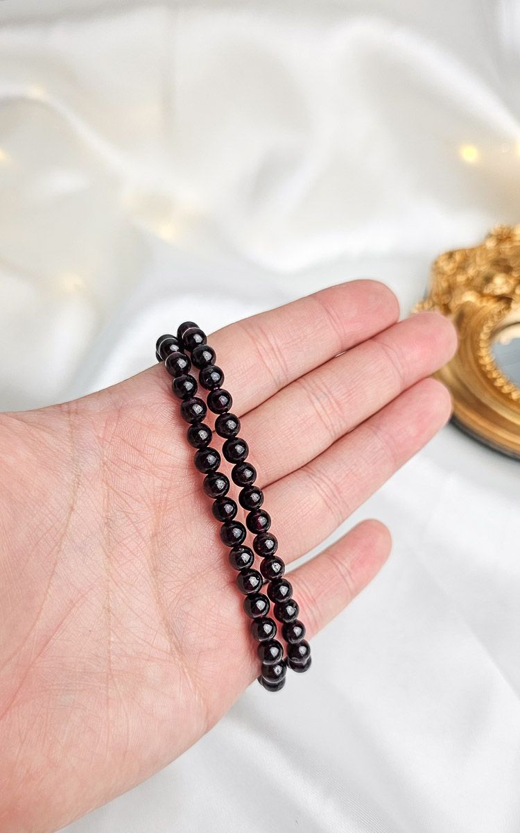 Elastic Bracelet in Garnet (6mm)