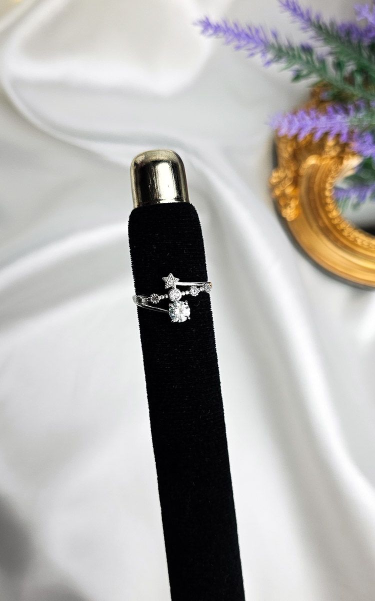 Adjustable Ring with Star in Moissanite (FROM SIZE 12)
