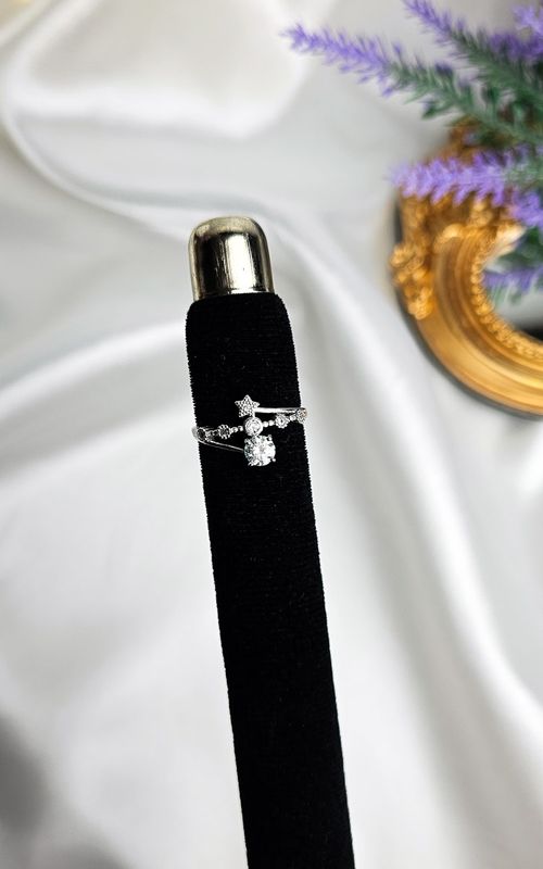 Adjustable Ring with Star in Moissanite (FROM SIZE 12)