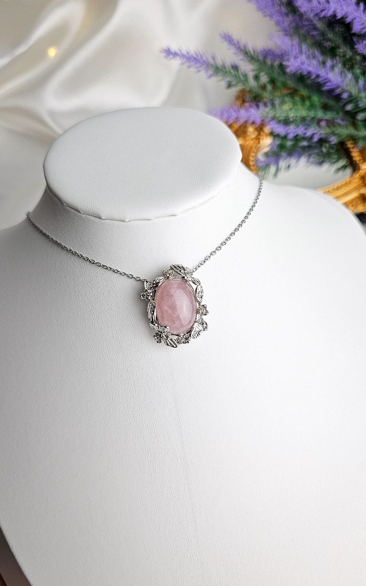 Necklace in Rose Quartz with Butterflies