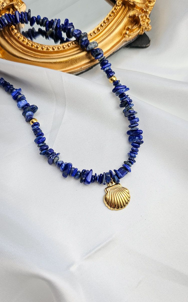 Necklace NERIDA with Lapislazuli Chips and Seashell