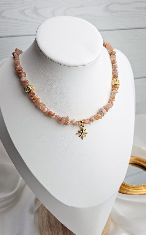 Necklace ASTERIA with Peach Moonstone Chips and Star