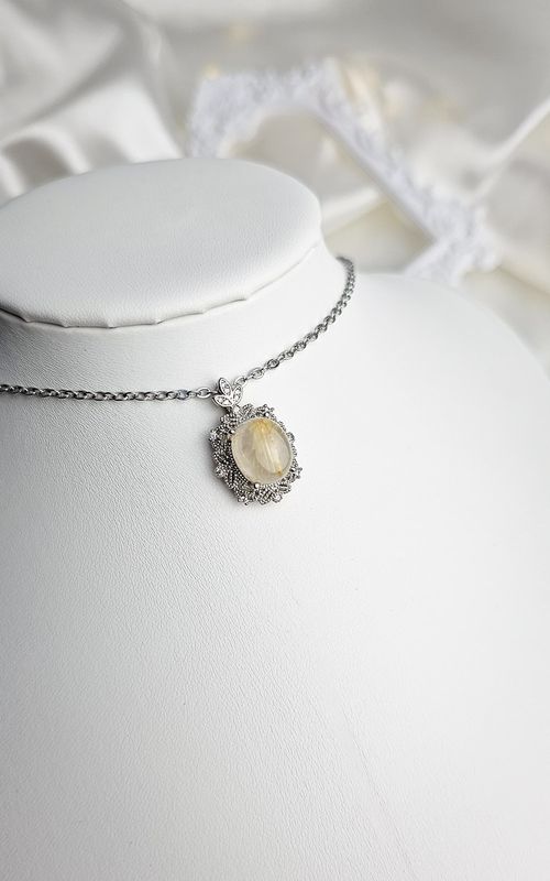 Etnic Necklace in Yellow Rutilated Quartz