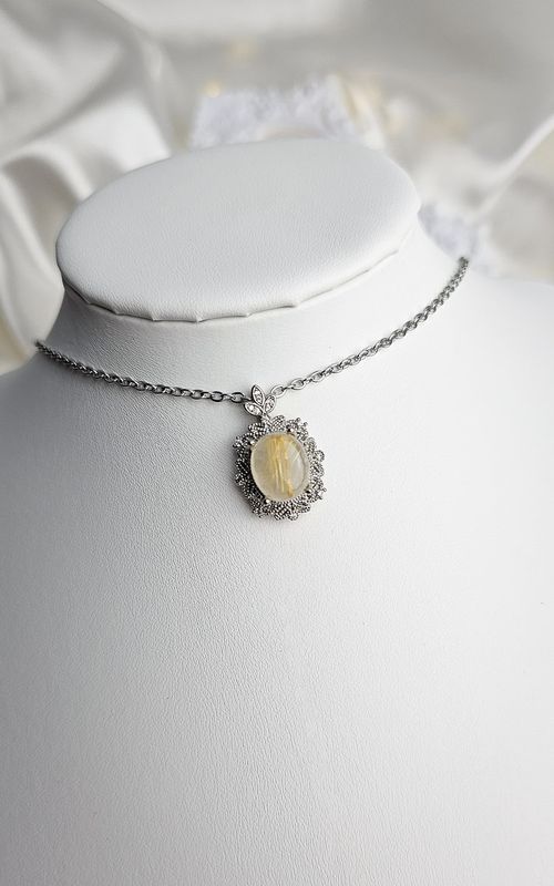 Etnic Necklace in Yellow Rutilated Quartz