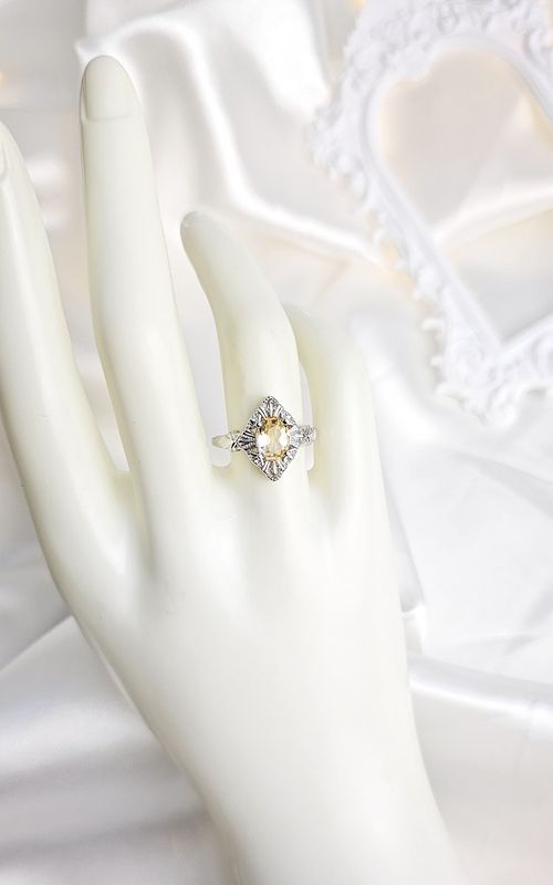 Adjustable Vintage Ring in Citrine Quartz (FROM SIZE 14)