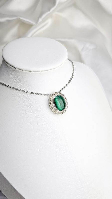 Etnic Necklace in Malachite n.1
